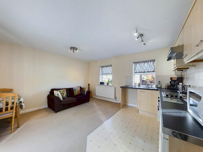 1 Bedroom Flat To Rent In Barton Mews, Barton Road, Tewkesbury, GL20