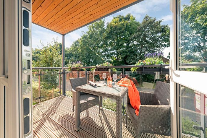 1 Bedroom Flat To Rent In Reading Road, Henley-On-Thames, RG9