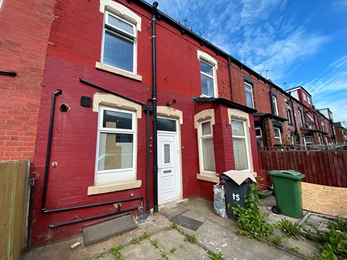 2 Bedroom Property To Rent In Roseneath Terrace, Leeds, LS12