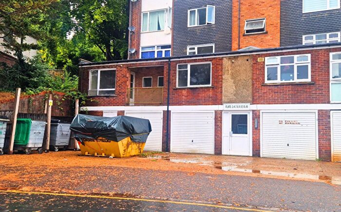 1 Bedroom Flat For Sale In Meyrick Avenue, Luton, LU1