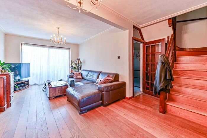 3 Bedroom Terraced House For Sale In Stewartsby Close, London, , Palmers Green, London, N18