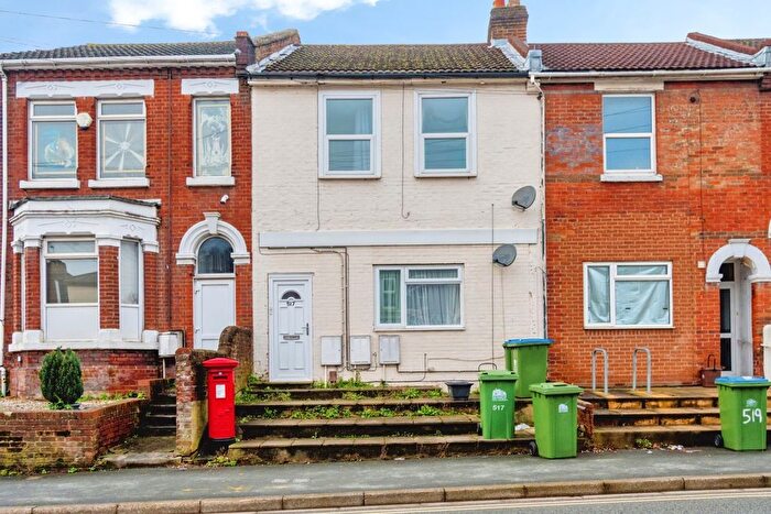 2 Bedroom Flat For Sale In Portswood Road, Southampton, Hampshire, SO17