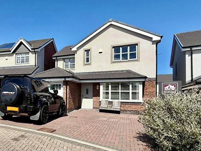 4 Bedroom Detached House For Sale In Parc Pentywyn, Deganwy, Conwy, LL31