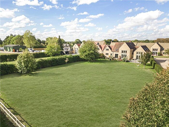 4 Bedroom Semi-Detached House For Sale In Ingleby Paddocks, Enslow, Kidlington, Oxfordshire, OX5