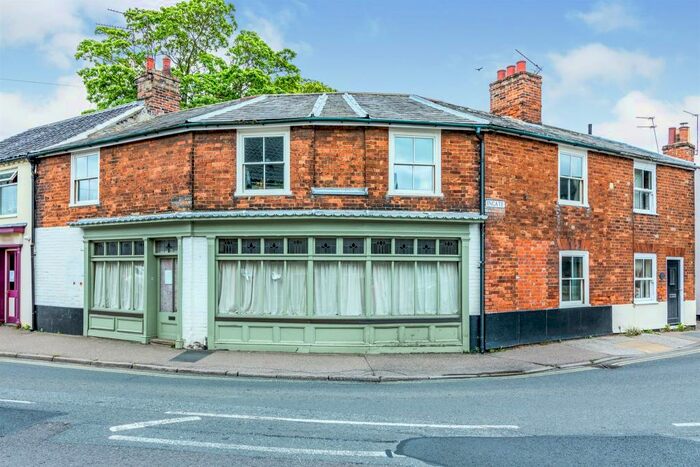 4 Bedroom House To Rent In Ingate, Beccles, NR34