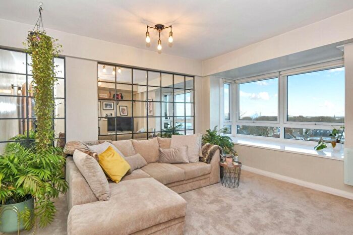 2 Bedroom Apartment To Rent In Westward Ho, * Westcliff Seafront *, Westcliff Parade, Essex, SS0