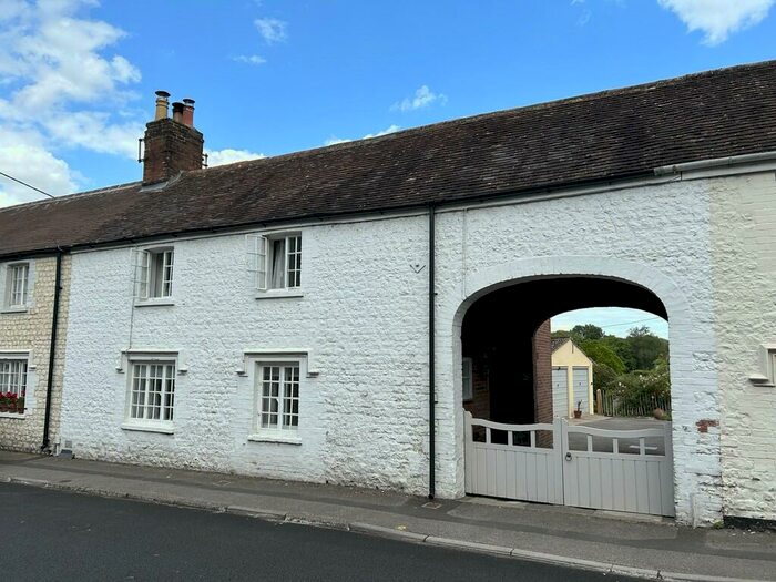 3 Bedroom Cottage To Rent In Bishopstrow, Warminster, BA12