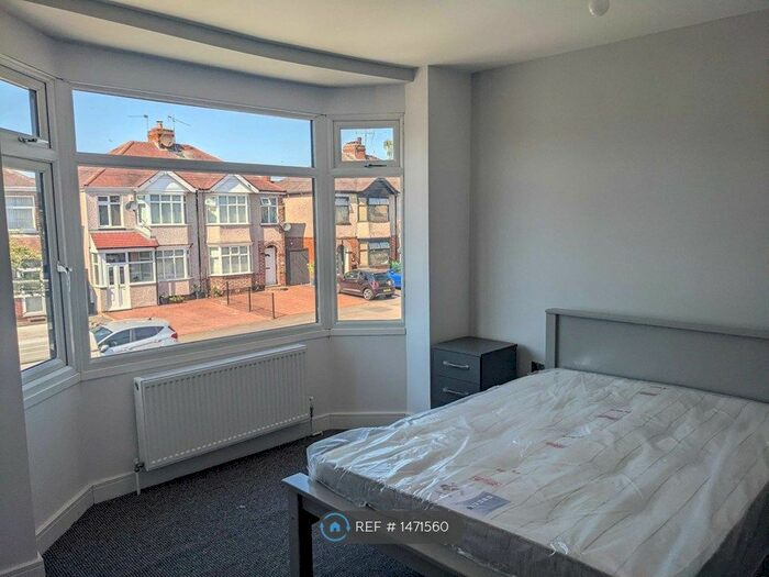 4 Bedroom Semi-Detached House To Rent In Oldham Avenue, Coventry, CV2