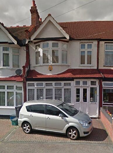 1 Bedroom Studio To Rent In Leander Road, Thornton Heath, Surrey, CR7