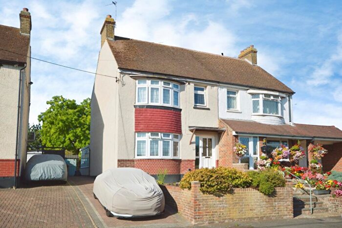 3 Bedroom Semi-Detached House For Sale In Higham Road, Wainscott, Rochester, Kent, ME3