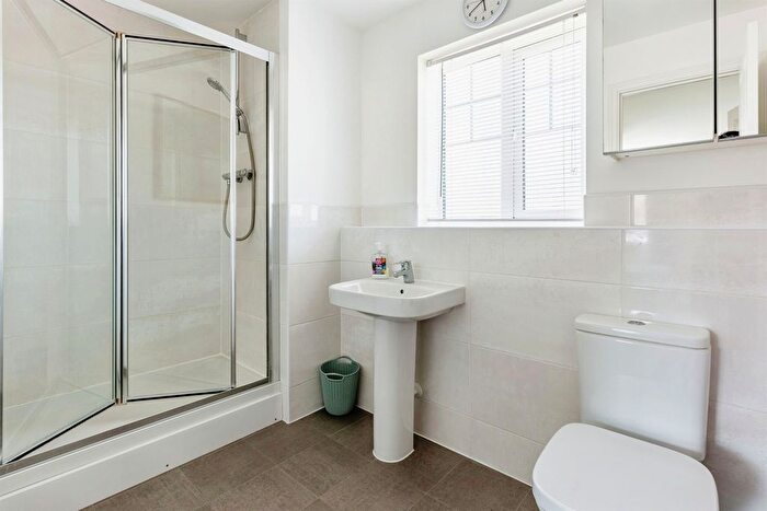 5 Bedroom Detached House For Sale In Darsdale Drive, Raunds, Wellingborough, NN9
