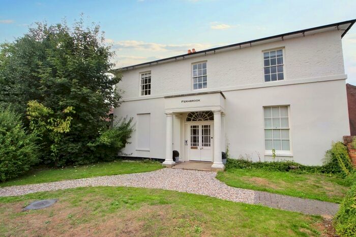 2 Bedroom Apartment To Rent In Fernbrook, The Square, Pangbourne, RG8