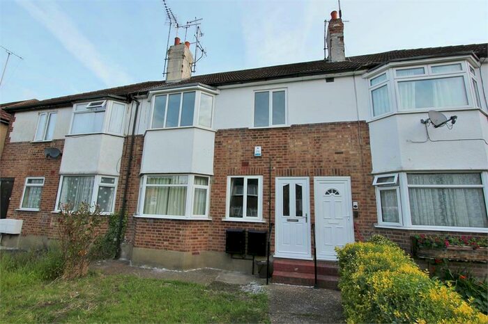 2 Bedroom Maisonette To Rent In St Marks Close, Barnet, EN5