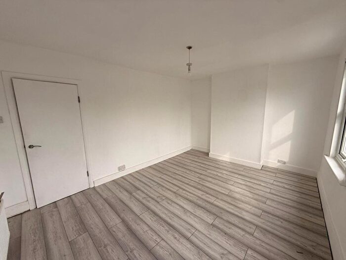 3 Bedroom Terraced House To Rent In Connop Road, Enfield, EN3