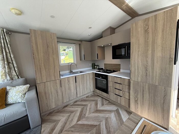 2 Bedroom Mobile/park Home For Sale In Loch Eck, Dunoon, PA23