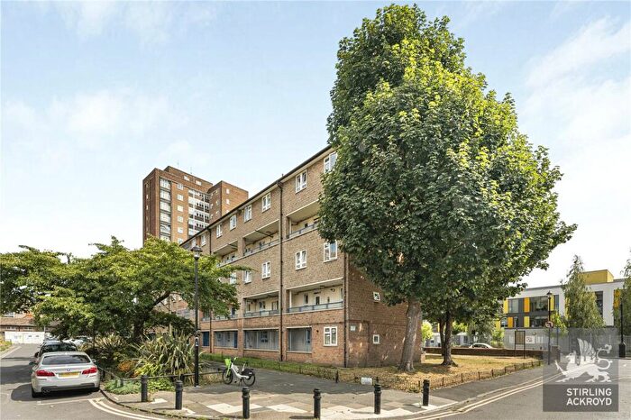 1 Bedroom Apartment To Rent In Trelawney Estate, Paragon Road, Hackney, London, E9