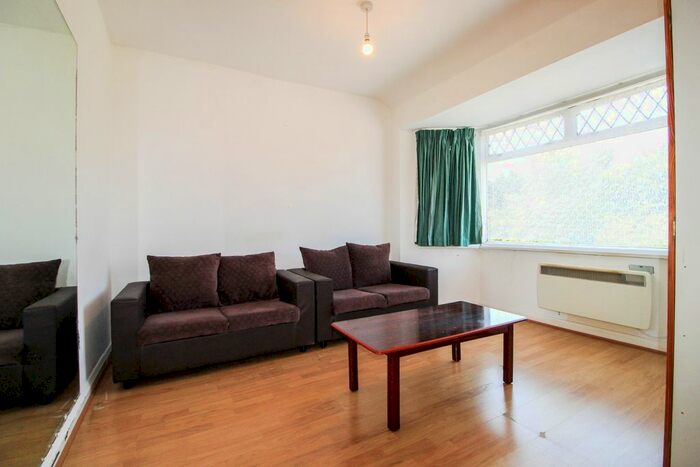 1 Bedroom Maisonette To Rent In Peareswood Gardens, Stanmore, HA7