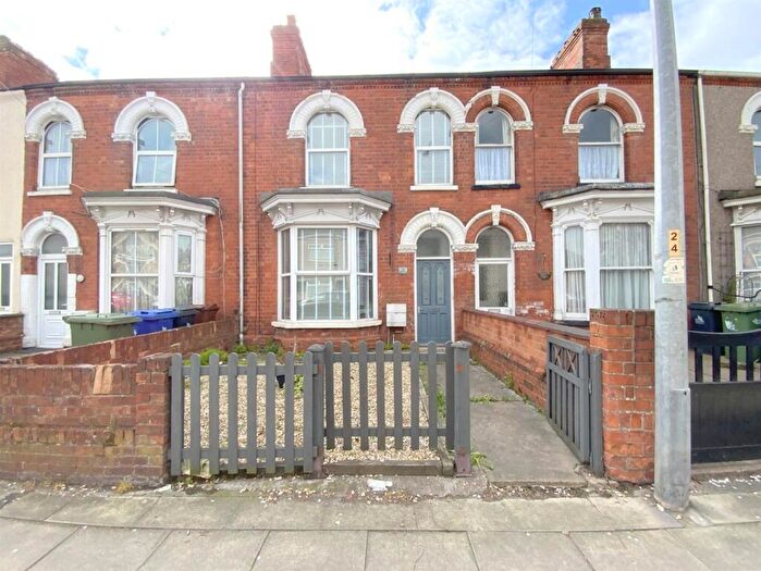 3 Bedroom Terraced House For Sale In Welholme Road, Grimsby, DN32
