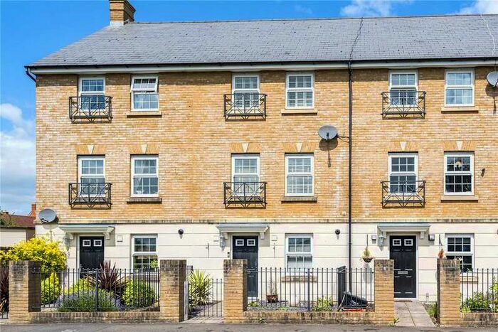 5 Bedroom Terraced House To Rent In Havisham Drive, Swindon, Wiltshire, SN25