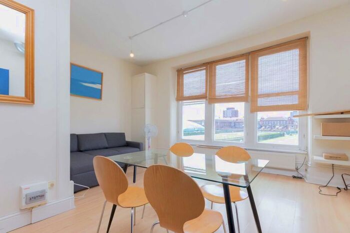 2 Bedroom Flat To Rent In Gledstanes Road, London, W14