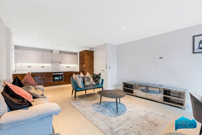 2 Bedroom Flat To Rent In Oakleigh Road North, Whetstone, London, N20