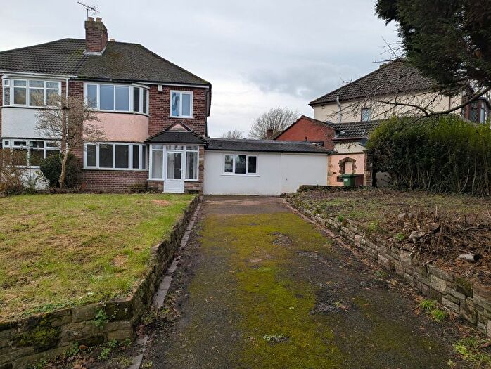 3 Bedroom Semi Detached House For Sale In Cannock Road, Wolverhampton, West Midlands, WV10