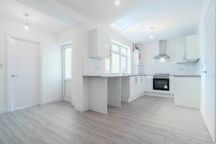 3 Bedroom Terraced House To Rent In Winfield Road, Nuneaton, CV11