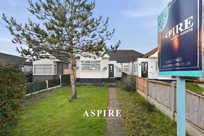 2 Bedroom Semi-Detached Bungalow For Sale In High Road, Benfleet, SS7