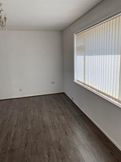 2 Bedroom Bungalow To Rent In South Close, Rushden, NN10