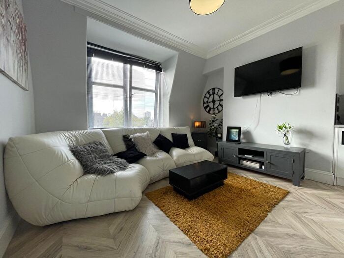 2 Bedroom Flat To Rent In Hutcheon Street, Aberdeen, AB25