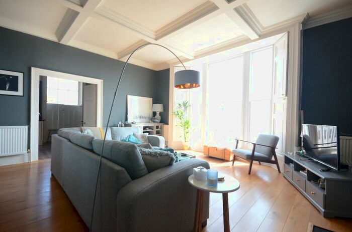 2 Bedroom Flat To Rent In Windsor Terrace, Clifton, BS8