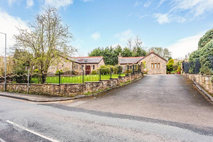 3 Bedroom Bungalow For Sale In Radcliffe Road, Bolton, Greater Manchester, BL3