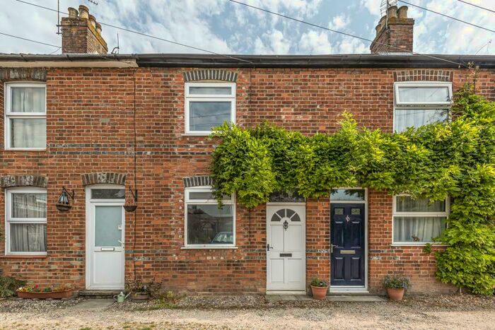 2 Bedroom Terraced House To Rent In Newbury, Berkshire, RG14