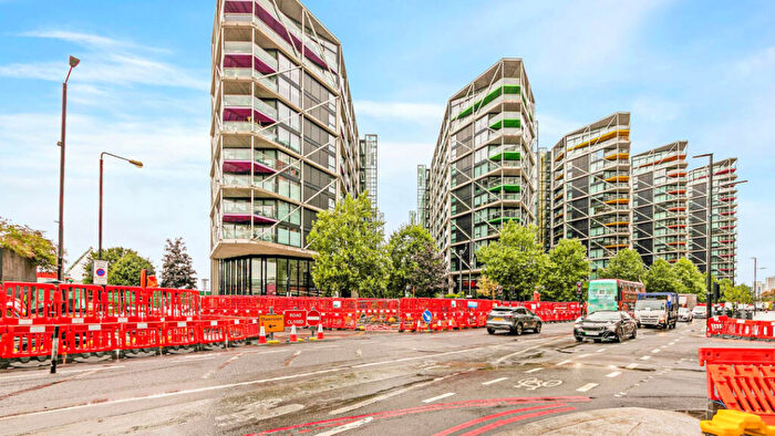 1 Bedroom Flat For Sale In Riverlight Quay, Battersea, London, SW11