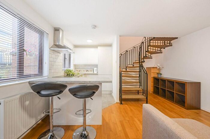 1 Bedroom Terraced House To Rent In Tiller Road, Isle Of Dogs, London, E14