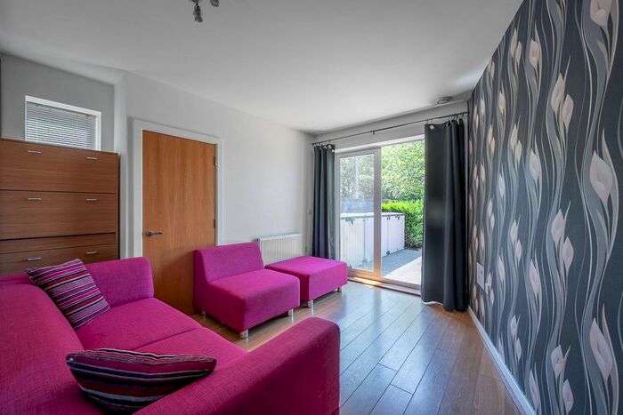 2 Bedroom Flat To Rent In Norstead Place, Roehampton, London, SW15