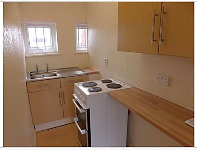 1 Bedroom Flat To Rent In High Street, Aldridge, Walsall, WS9