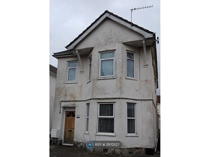 2 Bedroom Flat To Rent In Shaftesbury Road, Bournemouth, BH8