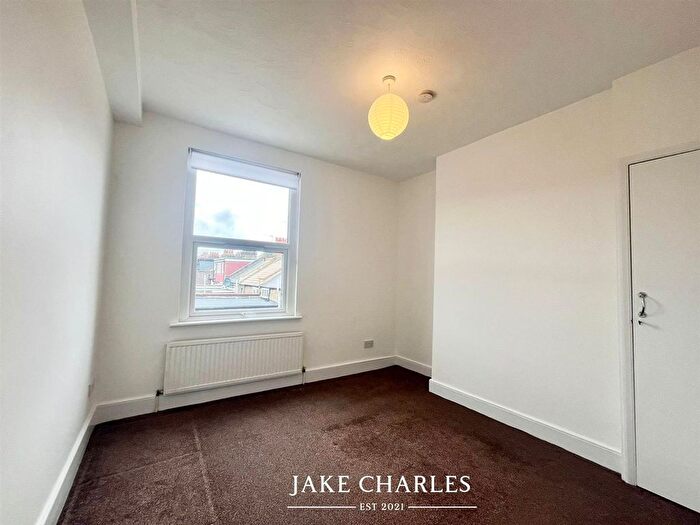1 Bedroom Flat To Rent In Green Lanes, London, N8