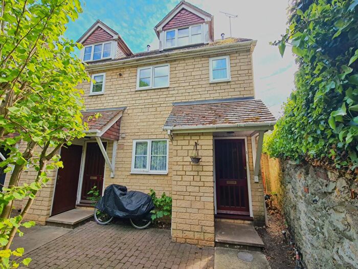 2 Bedroom Maisonette For Sale In Regent Mews, Gloucester Street, Faringdon, SN7