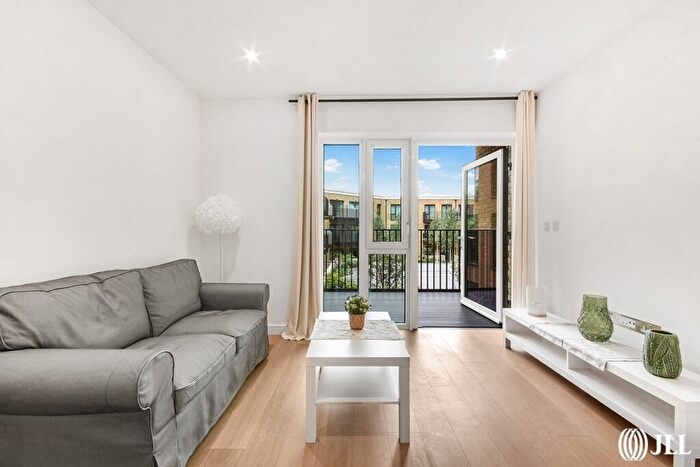 1 Bedroom Flat To Rent In Parr's Way, London, W6