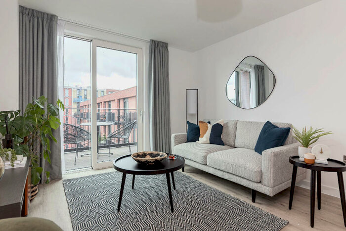 2 Bedroom Apartment To Rent In Farrier, M5