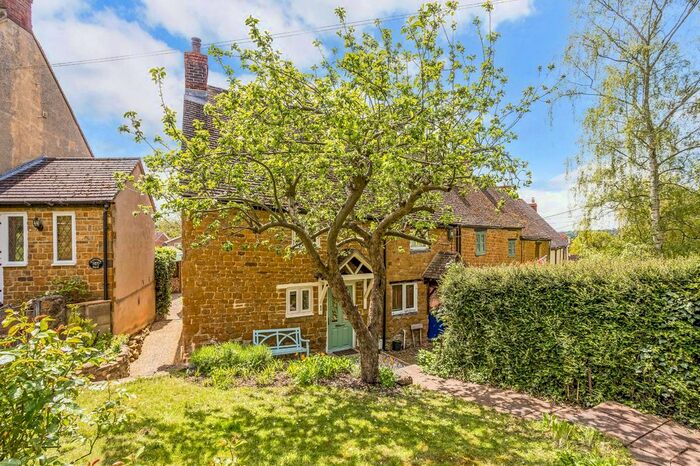 2 Bedroom End Of Terrace House For Sale In The Row, Mollington, Banbury, Oxfordshire, OX17