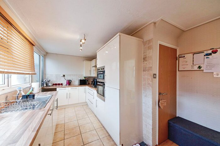 3 Bedroom Terraced House For Sale In Foredrove Lane, Solihull, B92