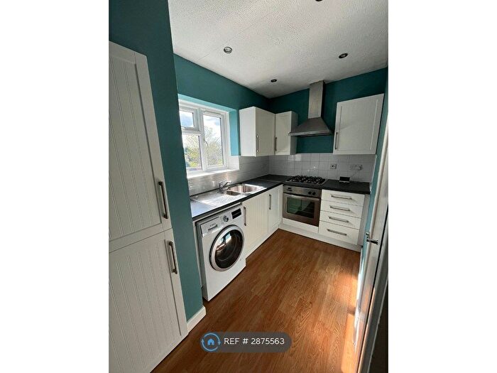 2 Bedroom Maisonette To Rent In Acacia Road, Leamington Spa, CV32