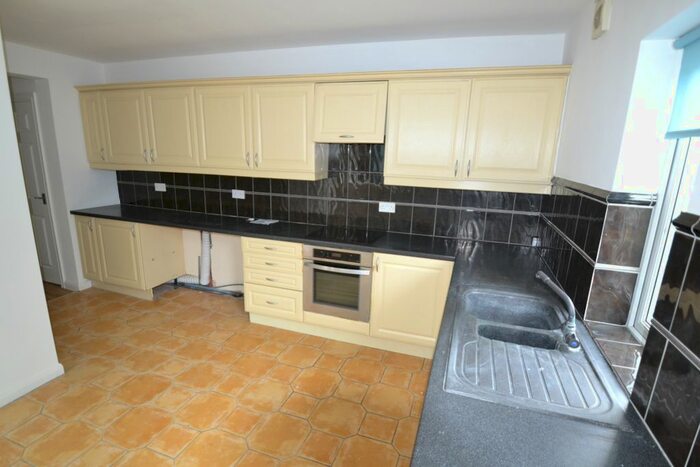 2 Bedroom Flat To Rent In Thorne Road, Town Centre, Doncaster DN1