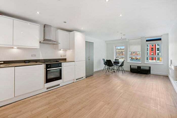 2 Bedroom Flat To Rent In Arodene House, Perth Road, Ilford, IG2