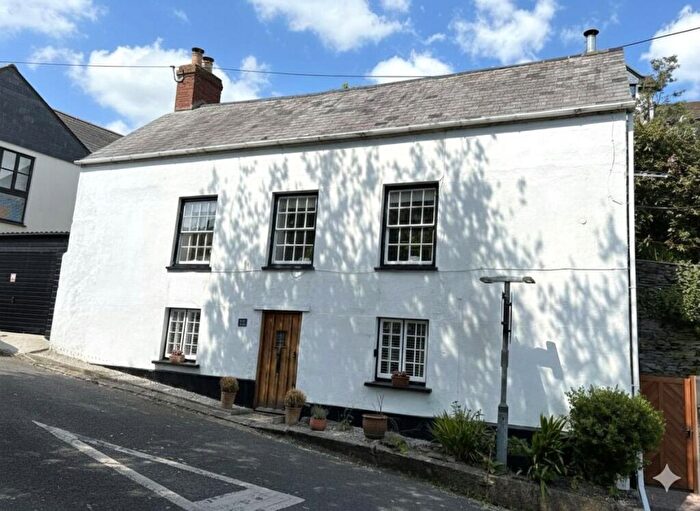 3 Bedroom Detached House For Sale In Angel Hill, Launceston, Cornwall, PL15