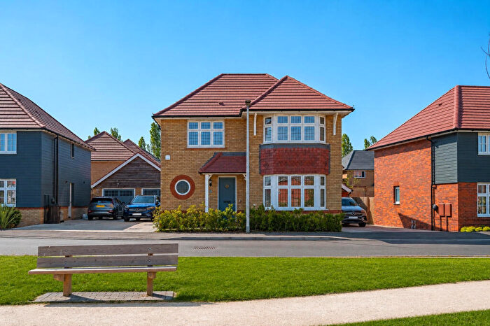 3 Bedroom Detached House For Sale In Cliffe Woods, ME3