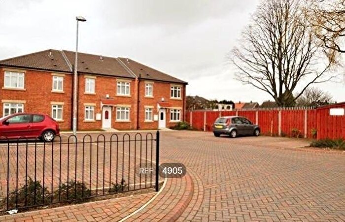 2 Bedroom Flat To Rent In Penshurst Mews, Hessle, HU13